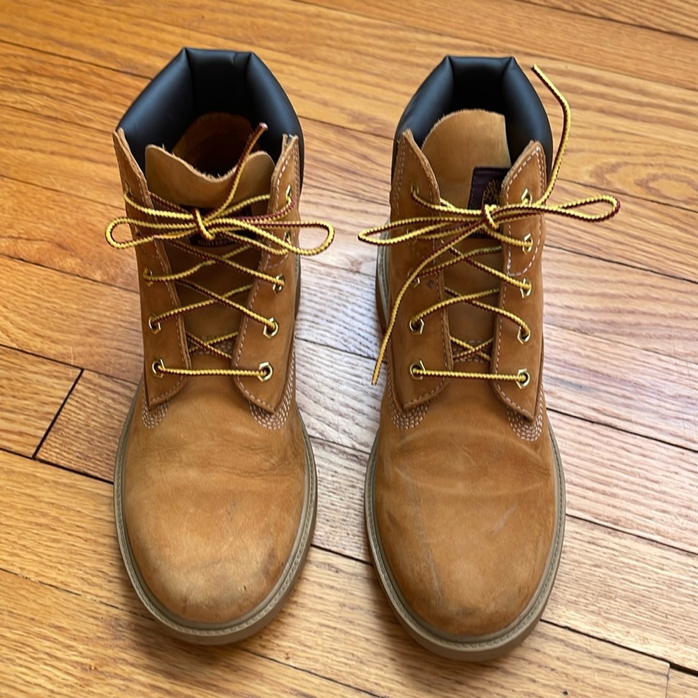 Timberland boots. Kids size 5.5 very good condition. Only worn few times.